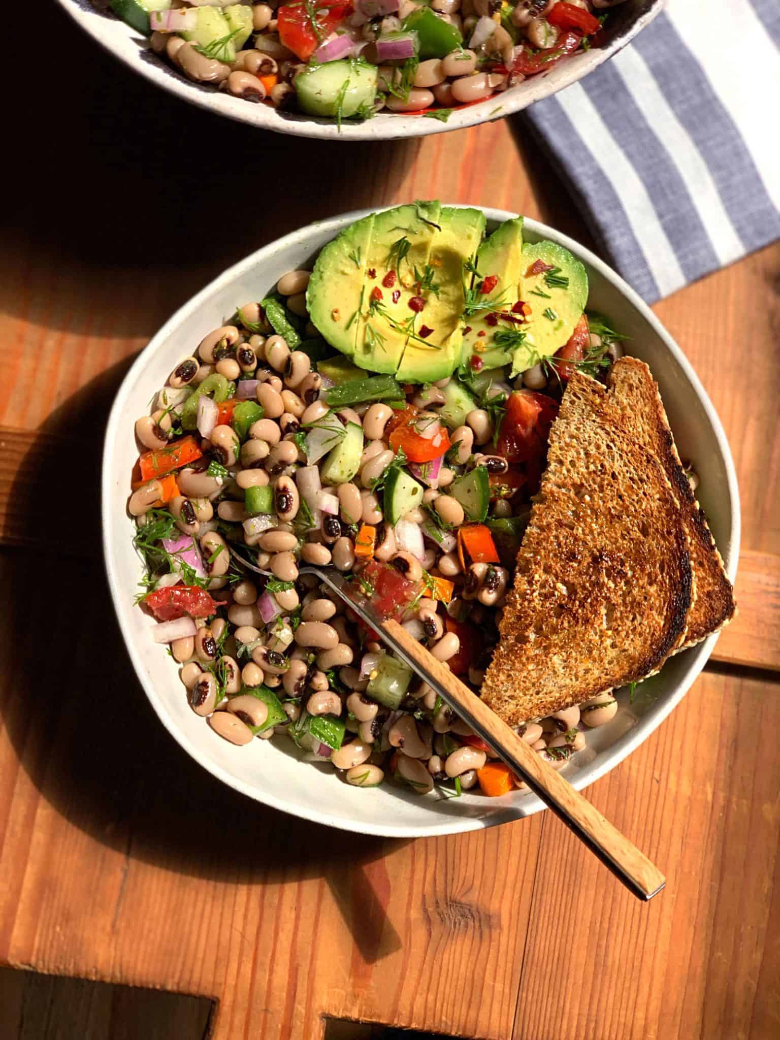 Black-Eyed Peas Salad - The Greek Foodie