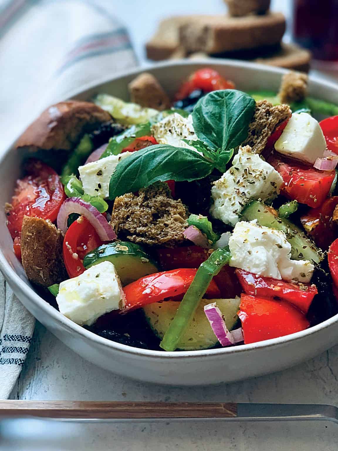 Greek Tomato Salad - Horiatiki Salata - The Greek Foodie