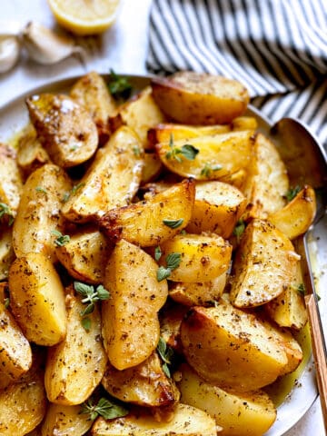 Greek Lemon Potatoes with Garlic & Oregano - The Greek Foodie