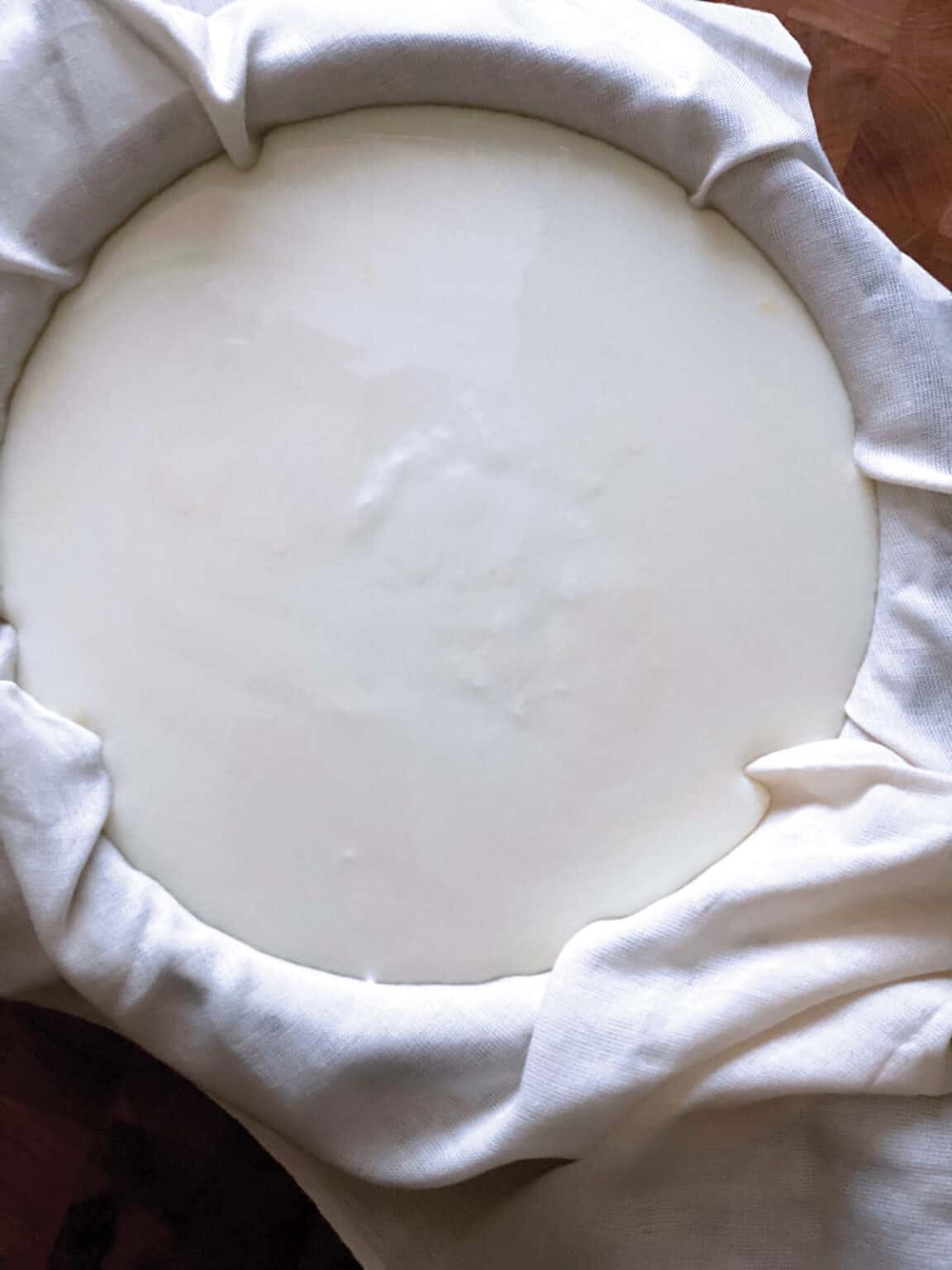 How To Make Greek Yogurt - The Greek Foodie