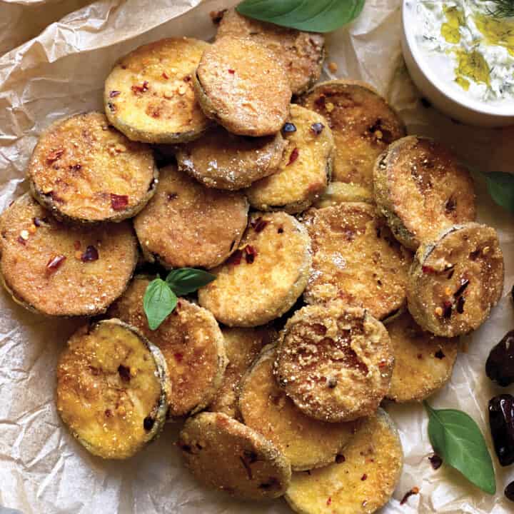 Crispy zucchini on parchment paper.